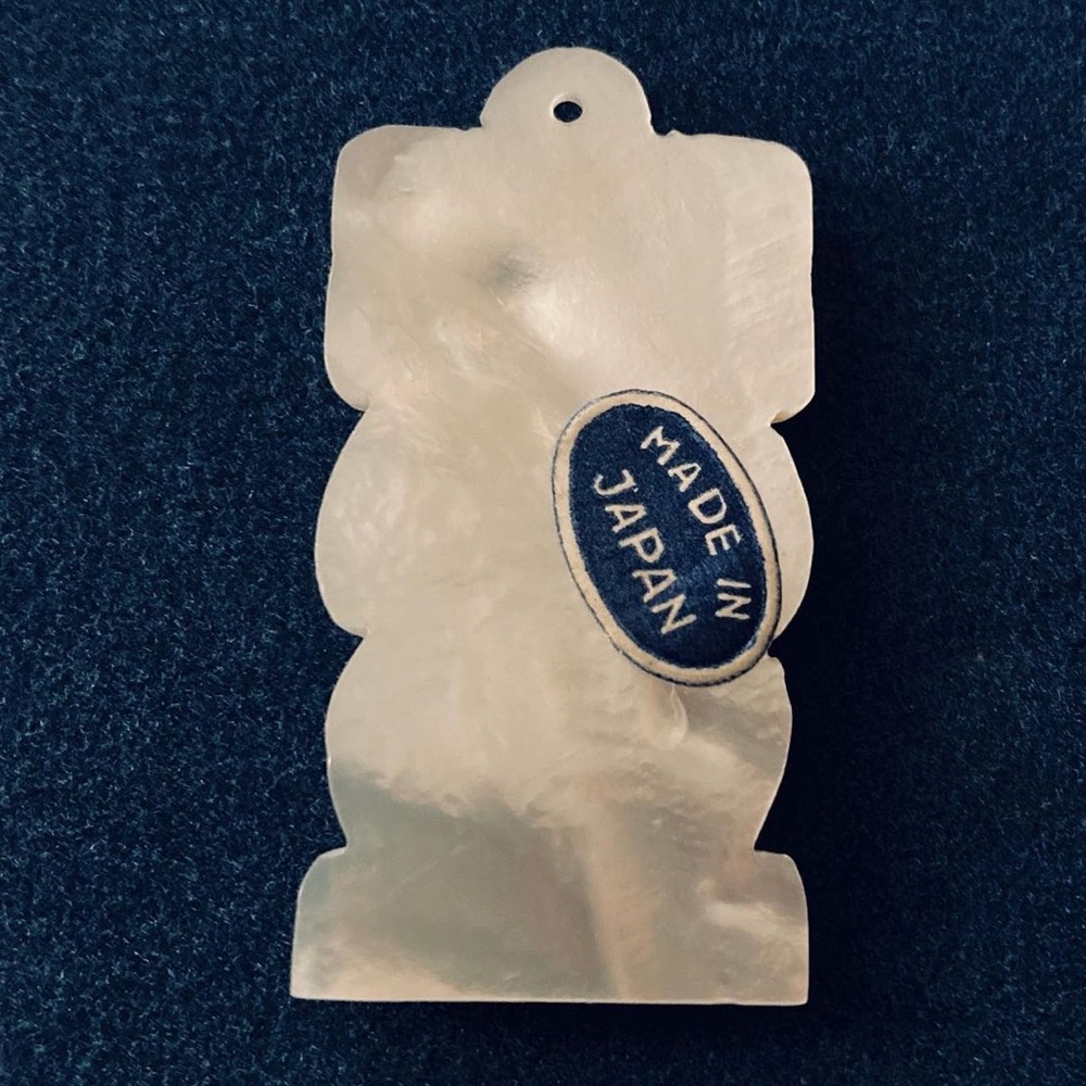 Midcentury Mother of Pearl Tiki Charm Pendant Made in Japan - Picture 5 of 5
